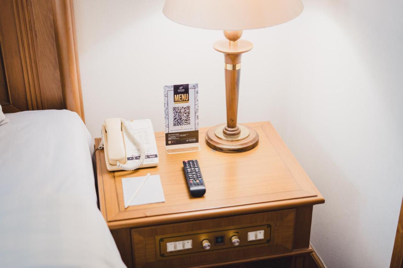 Hotel Sahid Jaya Lippo צ'יקראנג מראה חיצוני תמונה