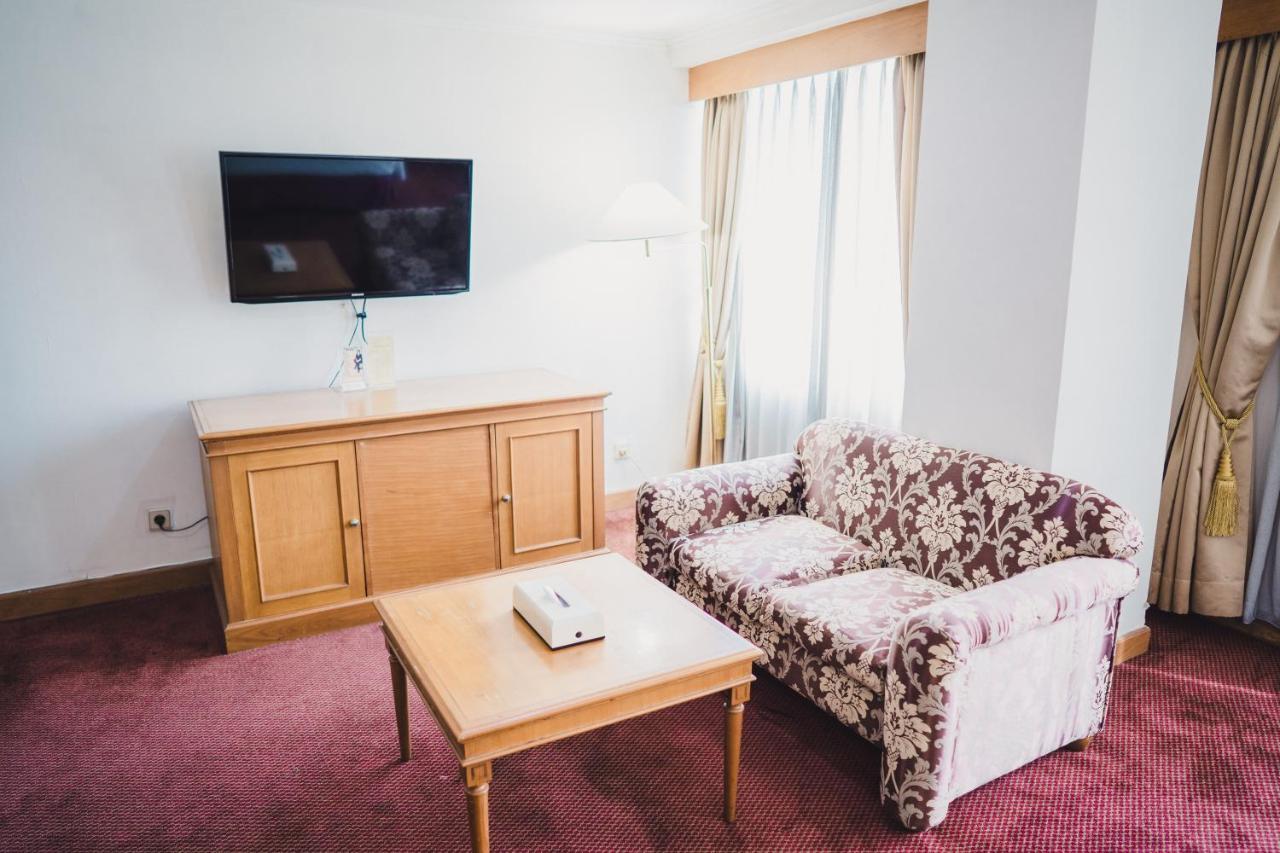 Hotel Sahid Jaya Lippo צ'יקראנג מראה חיצוני תמונה
