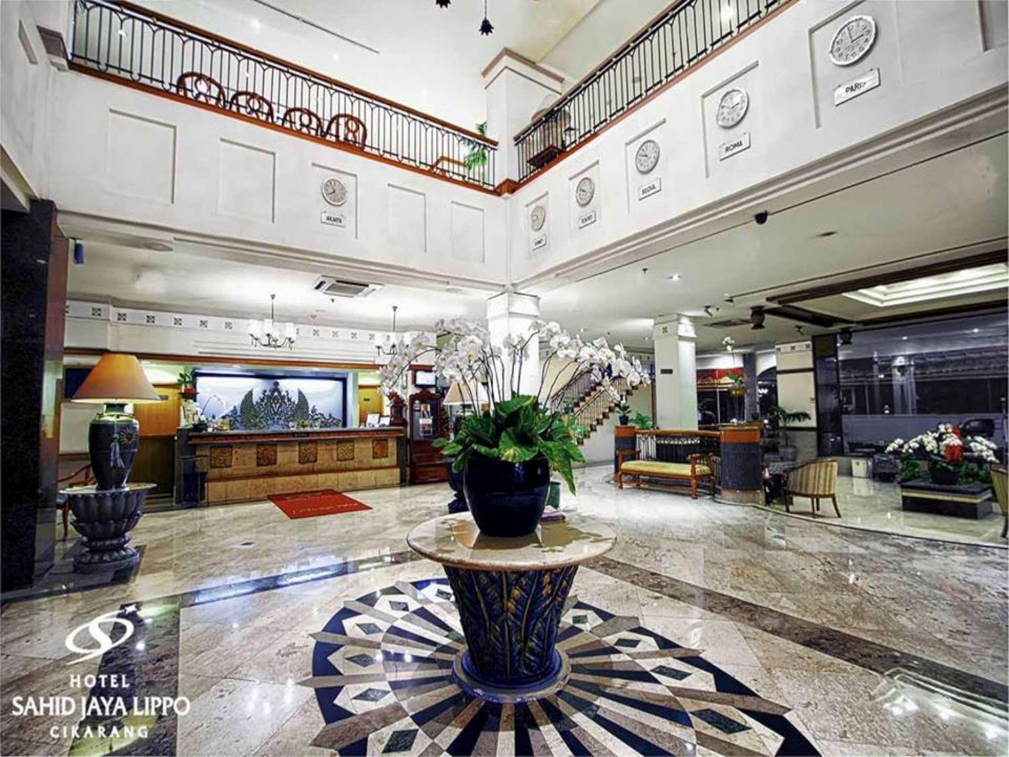 Hotel Sahid Jaya Lippo צ'יקראנג מראה חיצוני תמונה